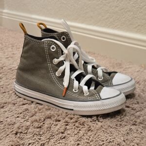 LIKE NEW Boys Converse High Tops
